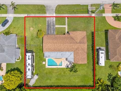 10360 SW 112th St, Miami FL - photo 9 of 35