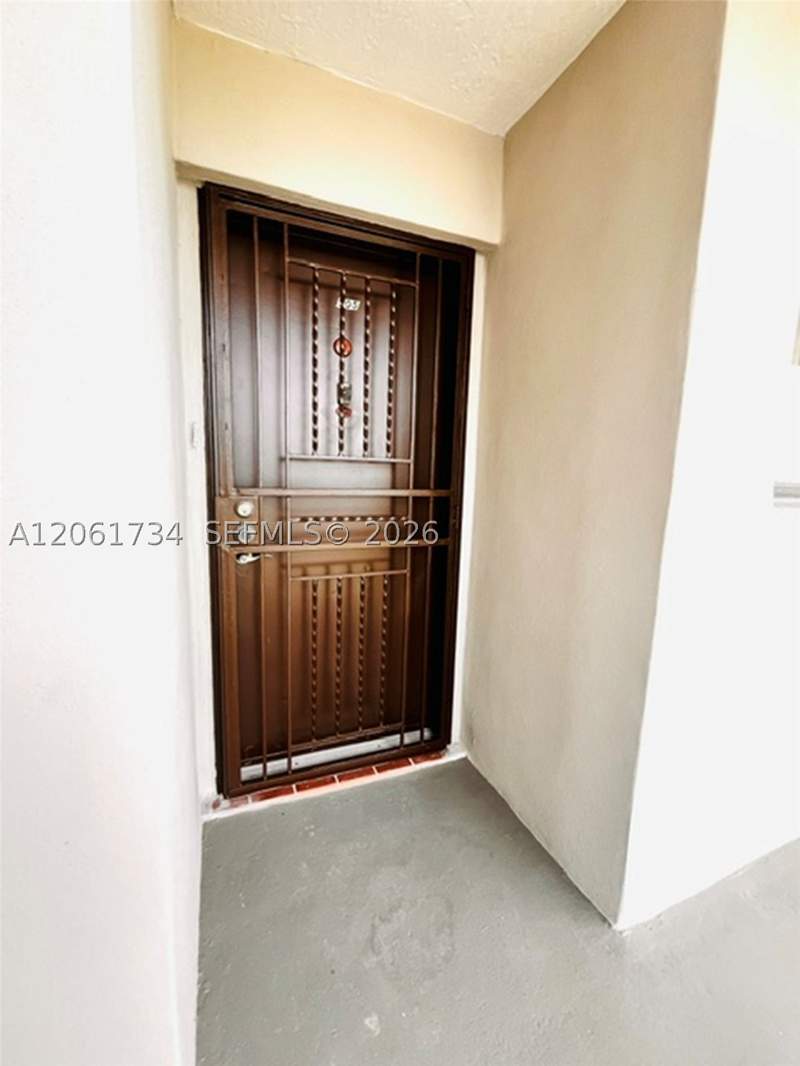 2 bedroom Condominium at 10145 NW 9th St Cir 7-505, Las Brisas Village Condo, Miami — photo 2