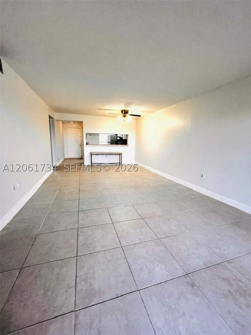 2 bedroom Condominium at 10145 NW 9th St Cir 7-505, Las Brisas Village Condo, Miami — photo 4