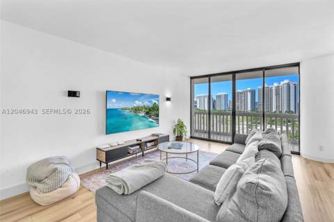 1000 W Island Blvd 1206, Aventura FL - photo 11 of 46