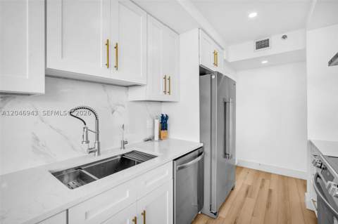 1000 W Island Blvd 1206, Aventura FL - photo 15 of 46