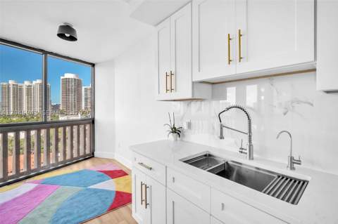 1000 W Island Blvd 1206, Aventura FL - photo 24 of 46