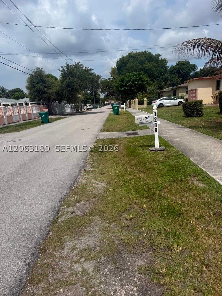 2 bedroom SingleFamilyResidence at 1289 NE 146th St, ARCH CREEKS ESTATES, Miami — photo 2