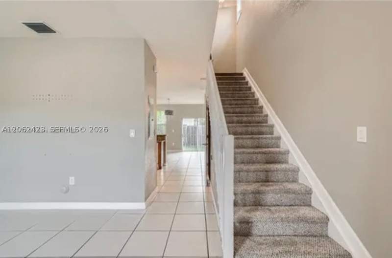 2 bedroom Townhouse at 9125 SW 227th St 1, Lakes By The Bay Eve Repl, Cutler Bay — photo 5