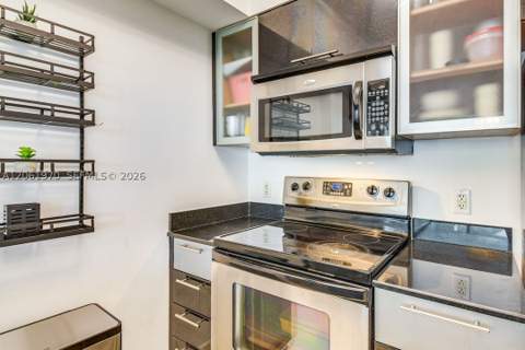 1750 N Bayshore Dr 1909, Miami FL - photo 11 of 31