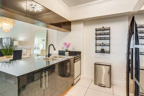 1750 N Bayshore Dr 1909, Miami FL - photo 12 of 31