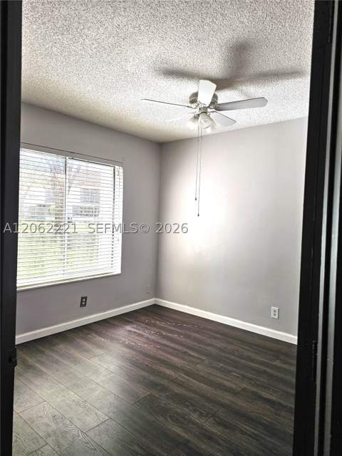 13904 SW 91st Ter 13904, Miami FL - photo 11 of 19
