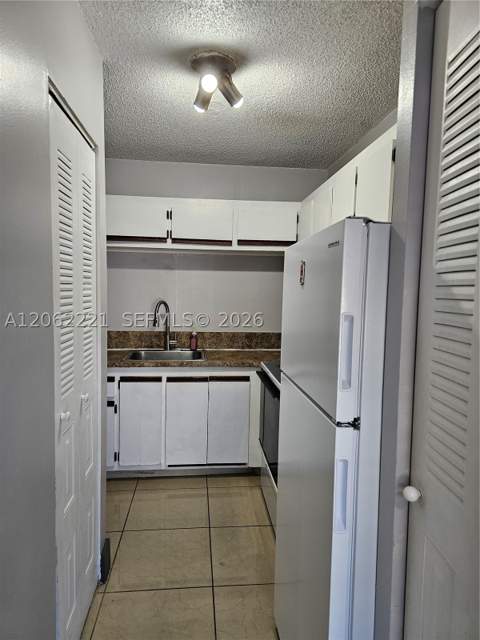 13904 SW 91st Ter 13904, Miami FL - photo 9 of 19