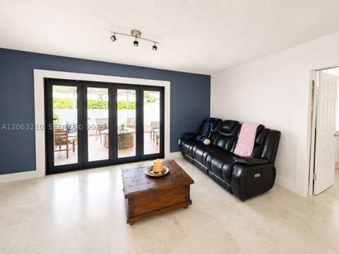 18150 NW 82nd Ave, Hialeah FL - photo 10 of 54