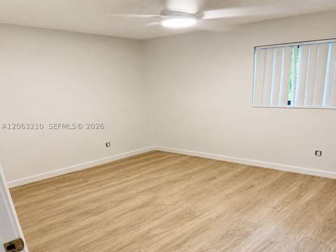 18150 NW 82nd Ave, Hialeah FL - photo 14 of 54