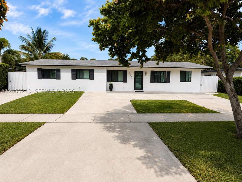 5 bedroom SingleFamilyResidence at 18150 NW 82nd Ave, Palm Springs North Sec N, Hialeah — photo 2