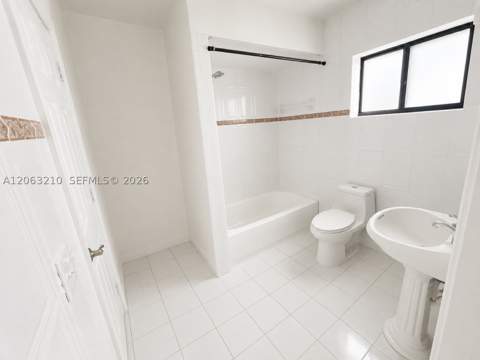 18150 NW 82nd Ave, Hialeah FL - photo 24 of 54