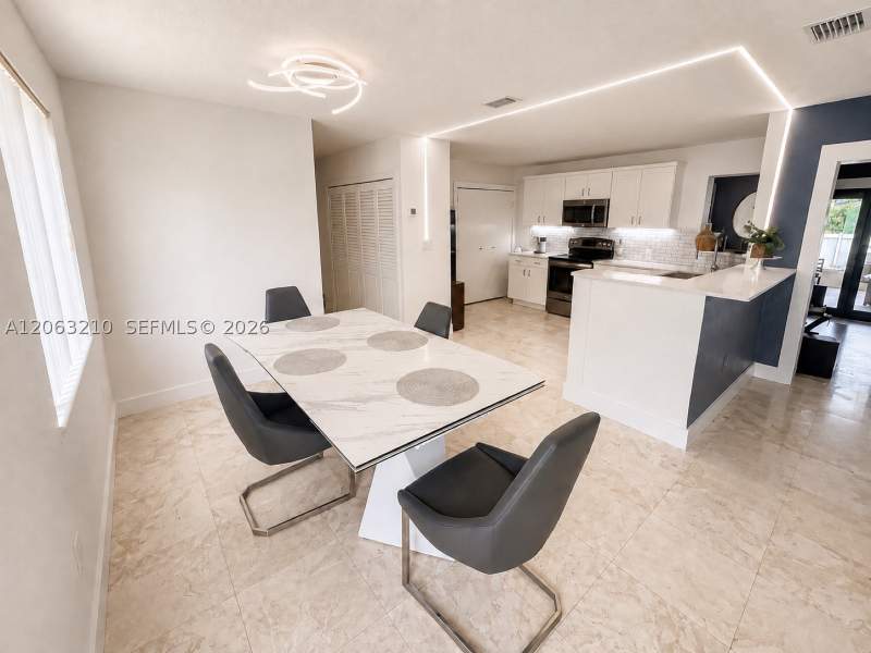 5 bedroom SingleFamilyResidence at 18150 NW 82nd Ave, Palm Springs North Sec N, Hialeah — photo 5