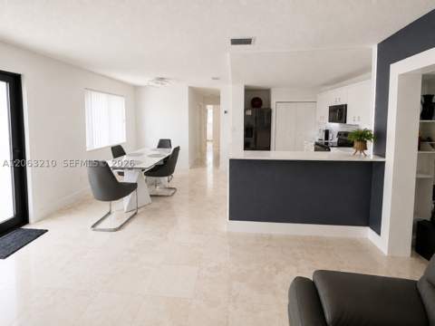 18150 NW 82nd Ave, Hialeah FL - photo 8 of 54