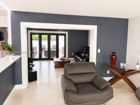 18150 NW 82nd Ave, Hialeah FL - photo 9 of 54