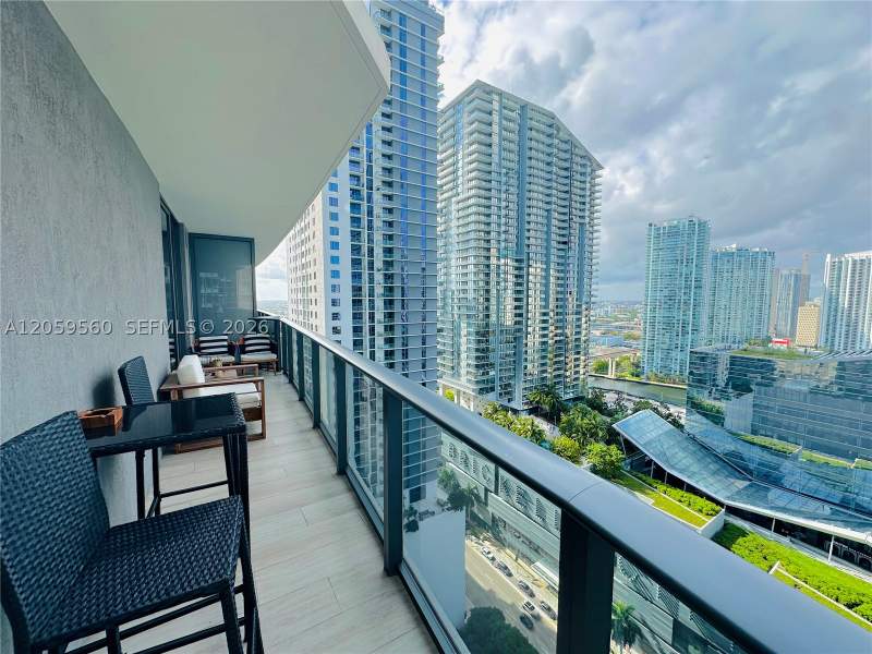 2 bedroom Condominium at 45 SW 9th St 2501, Brickell Heights East Con, Miami — photo 2