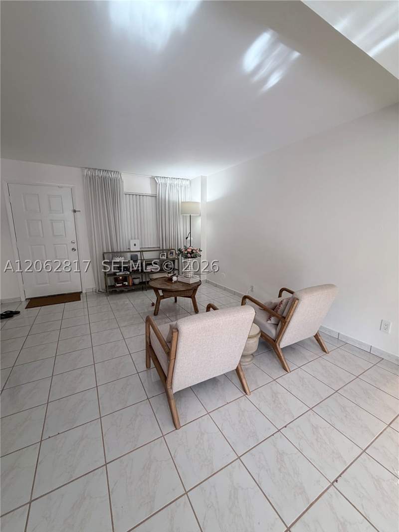 2 bedroom Condominium at 17000 NW 67th Ave 112, Country Lane Condo #1, Hialeah — photo 2