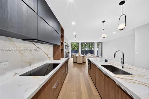1034 SW 11th Ave, Miami FL - photo 10 of 31