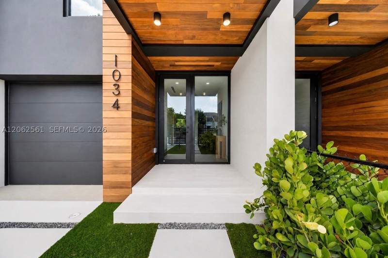 3 bedroom Townhouse at 1034 SW 11th Ave, Lawrence Est Land Cos Sub, Miami — photo 4