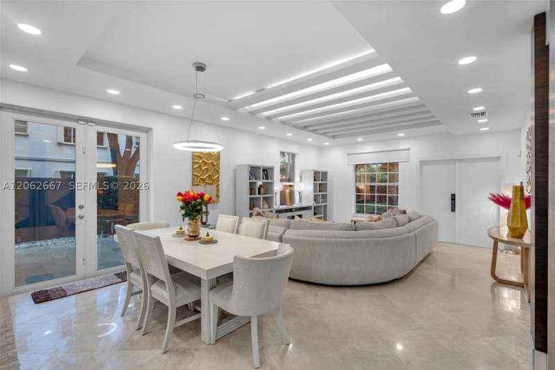 4 bedroom SingleFamilyResidence at 10867 NW 59th St, Doral Isles Antilles 1st, Doral — photo 4
