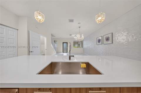 4745 NW 83rd Pkwy, Doral FL - photo 10 of 44