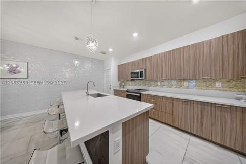 4745 NW 83rd Pkwy, Doral FL - photo 8 of 44