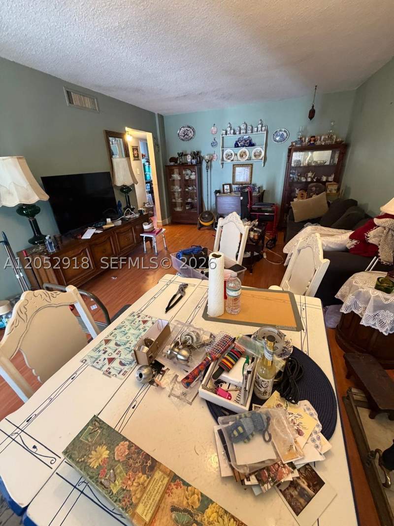 2 bedroom Condominium at 1335 W 68th St 204, Kings Cove Condo, Hialeah — photo 5