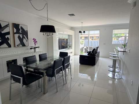 1017 NE 208th St, Miami FL - photo 12 of 39