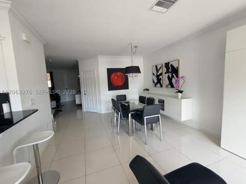 1017 NE 208th St, Miami FL - photo 13 of 39
