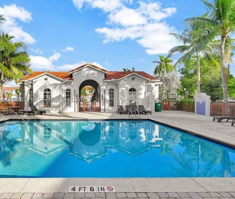 3 bedroom Townhouse at 1017 NE 208th St, Ives Dairy Townhomes, Miami — photo 3