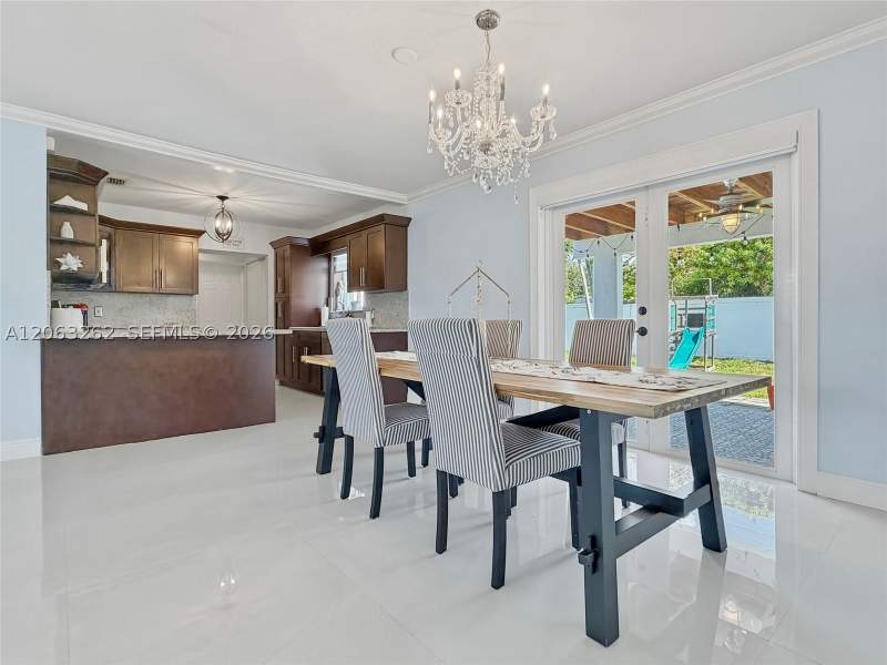 4 bedroom SingleFamilyResidence at 8625 SW 42nd St, Tropical Highlands, Miami — photo 4