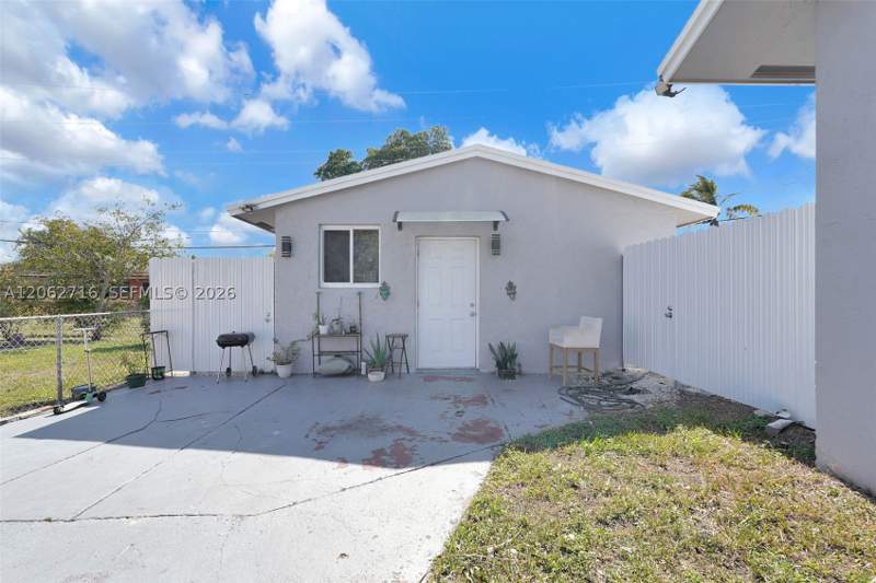 3 bedroom SingleFamilyResidence at 3280 NW 213th Ter, Liberty Gardens, Miami Gardens — photo 5