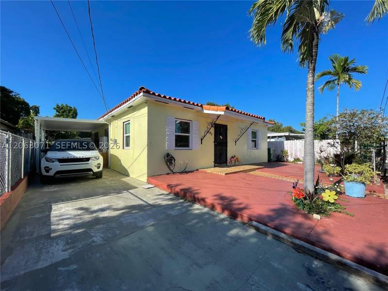 3 bedroom SingleFamilyResidence at 1085 NW 26th St, Bon Aire, Miami — photo 3