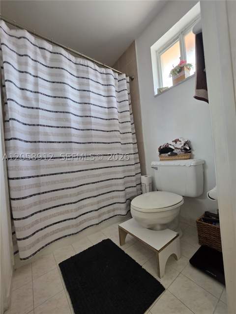 8085 NW 8th St 6, Miami FL - photo 14 of 21