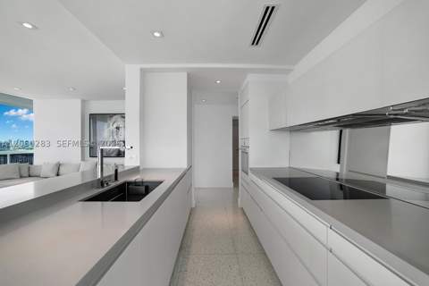 101 20th St 3208, Miami Beach FL - photo 14 of 46