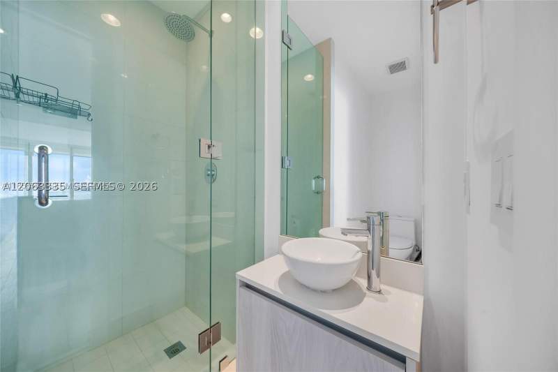 2 bedroom Condominium at 480 NE 31st St 2003, Gran Paraiso Condo, Miami — photo 3
