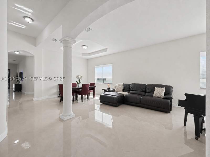 4 bedroom SingleFamilyResidence at 5889 SW 17th St, Tamiami Acres Plan 1, Miami — photo 3