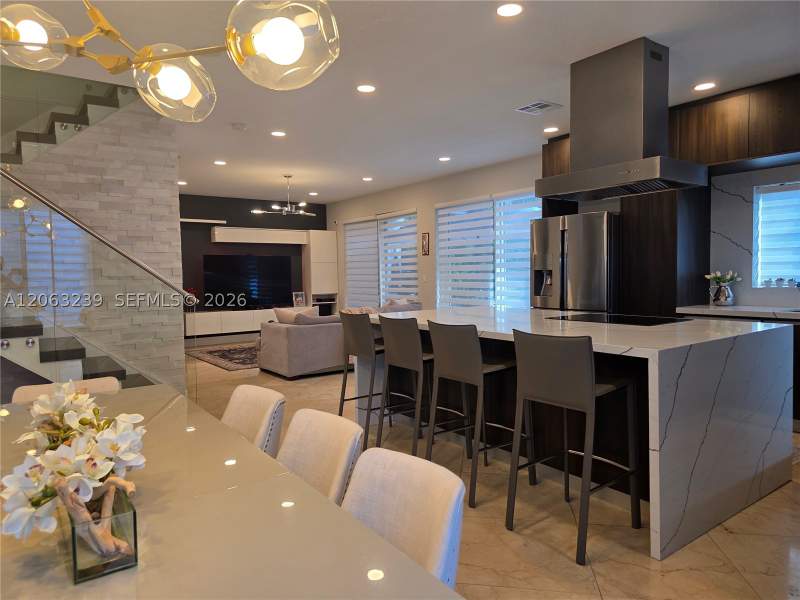 5 bedroom SingleFamilyResidence at 10797 NW 73rd Ter, Doral Isles St Croix, Doral — photo 5