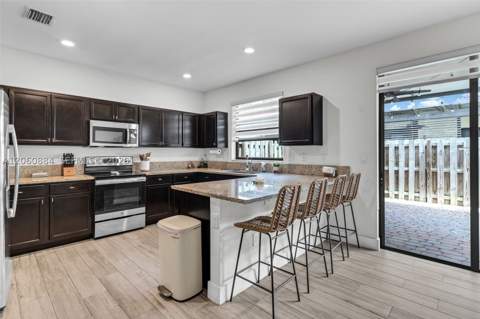 11429 SW 253rd St, Homestead FL - photo 10 of 47