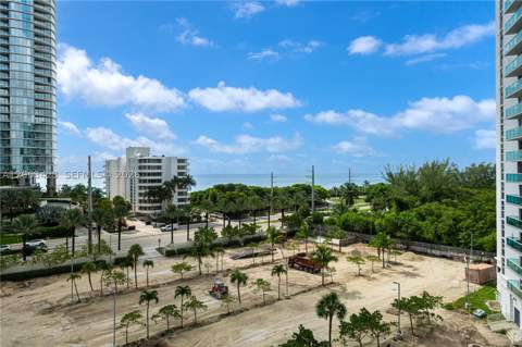 100 Bayview Dr 709, Sunny Isles Beach FL - photo 6 of 29