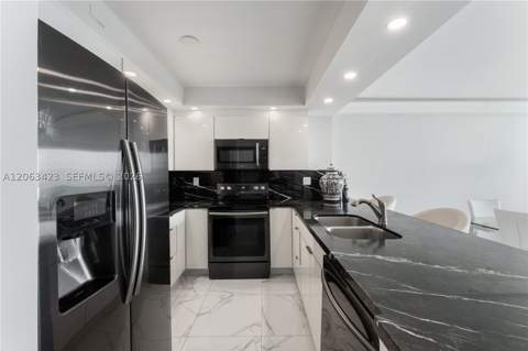 100 Bayview Dr 709, Sunny Isles Beach FL - photo 9 of 29