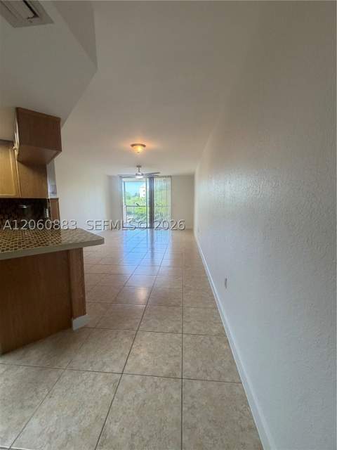8205 Lake Dr 306, Doral FL - photo 9 of 37