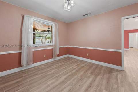 8331 SW 156th St, Palmetto Bay FL - photo 13 of 28