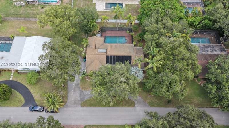 4 bedroom SingleFamilyResidence at 8331 SW 156th St, Southwood, Palmetto Bay — photo 4