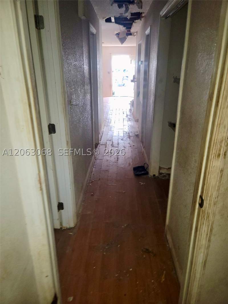 4 bedroom SingleFamilyResidence at 10210 SW 173rd St, Dixie Heights Garden, Miami — photo 3