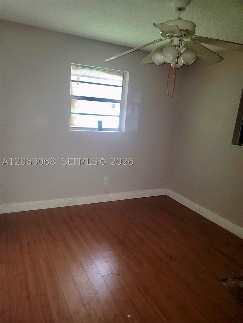 4 bedroom SingleFamilyResidence at 10210 SW 173rd St, Dixie Heights Garden, Miami — photo 5