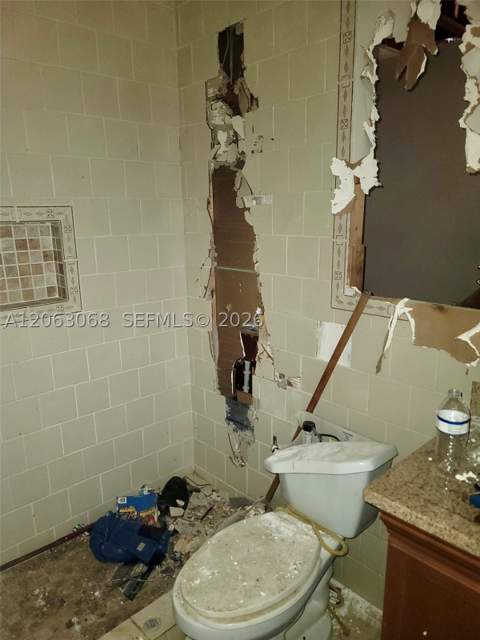 10210 SW 173rd St, Miami FL - photo 6 of 12