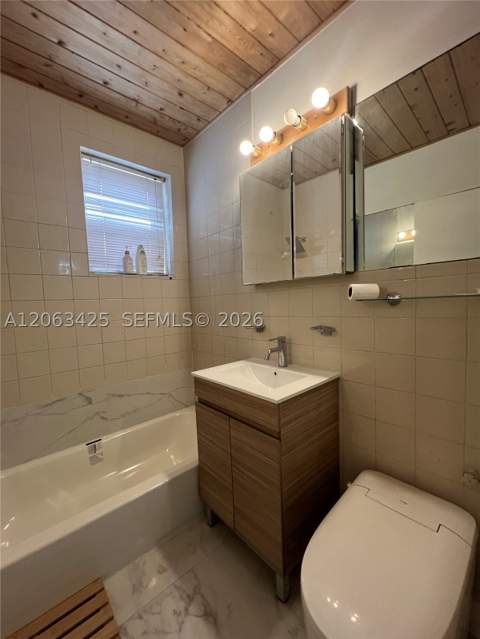 9350 E Bay Harbor Dr 6, Bay Harbor Islands FL - photo 12 of 19