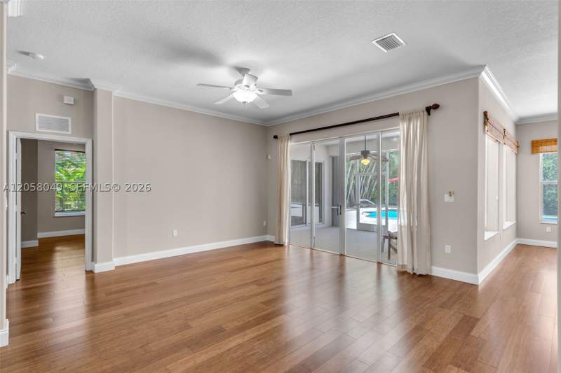 5 bedroom SingleFamilyResidence at 3140 Fairways Dr, Fairways At Keys Gate, Homestead — photo 3