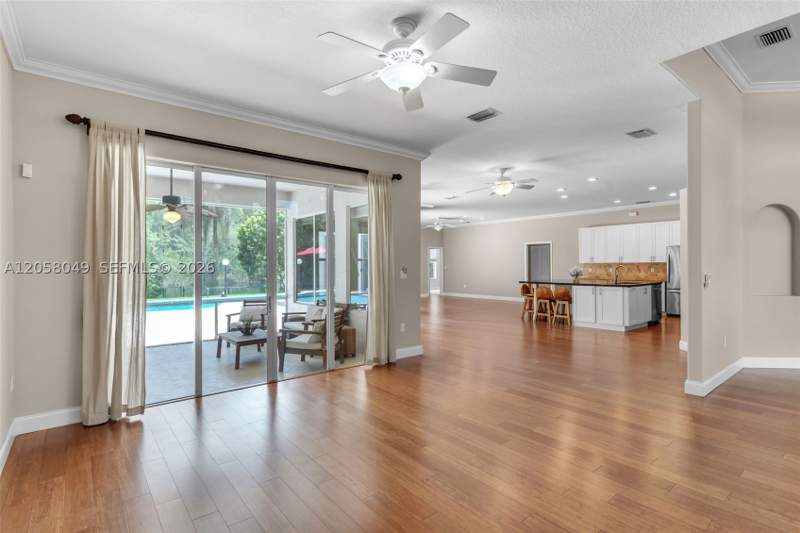 5 bedroom SingleFamilyResidence at 3140 Fairways Dr, Fairways At Keys Gate, Homestead — photo 4